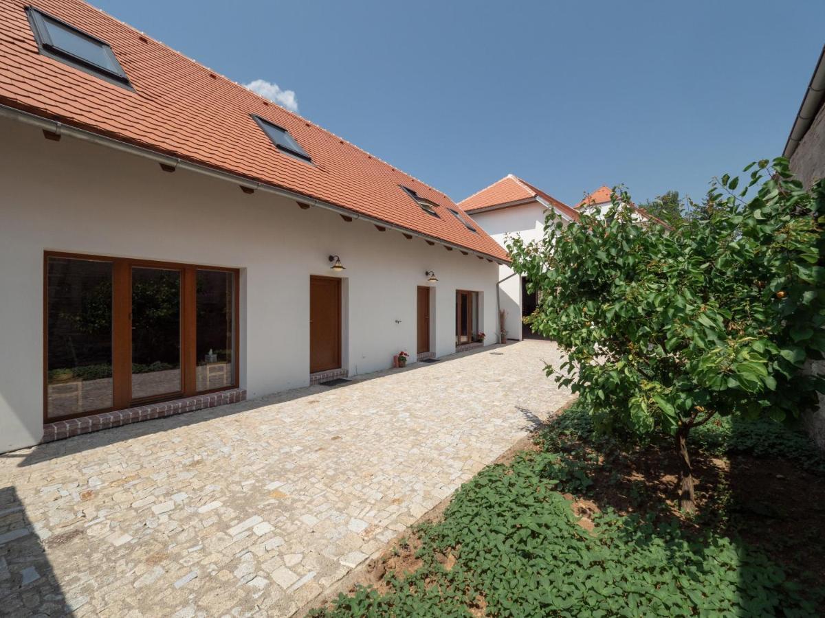 Penzion Andel Šatov Εξωτερικό φωτογραφία